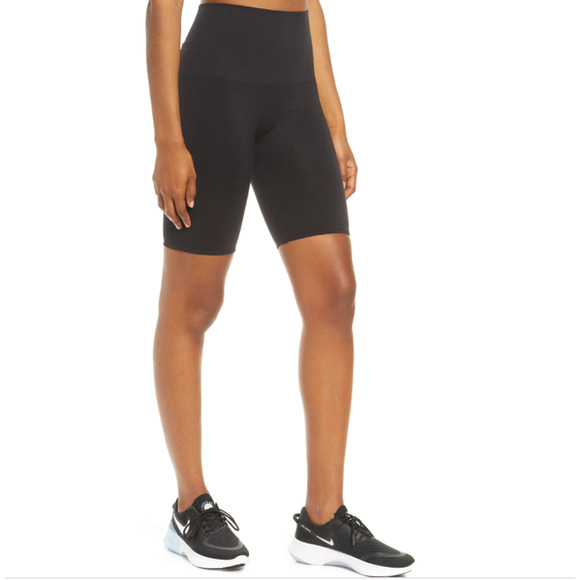 NWT Spanx Look at Me Now Seamless Bike Shorts // XS - Picture 3 of 12